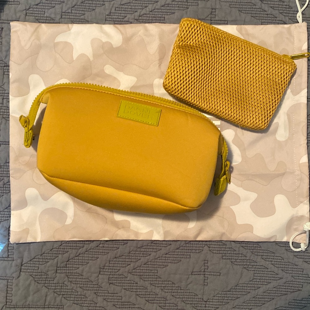Dagne Dover hunter toiletry bag in small, Ochre